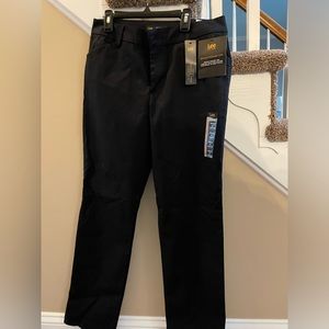 Brand New Lee black pants; Size 6, medium